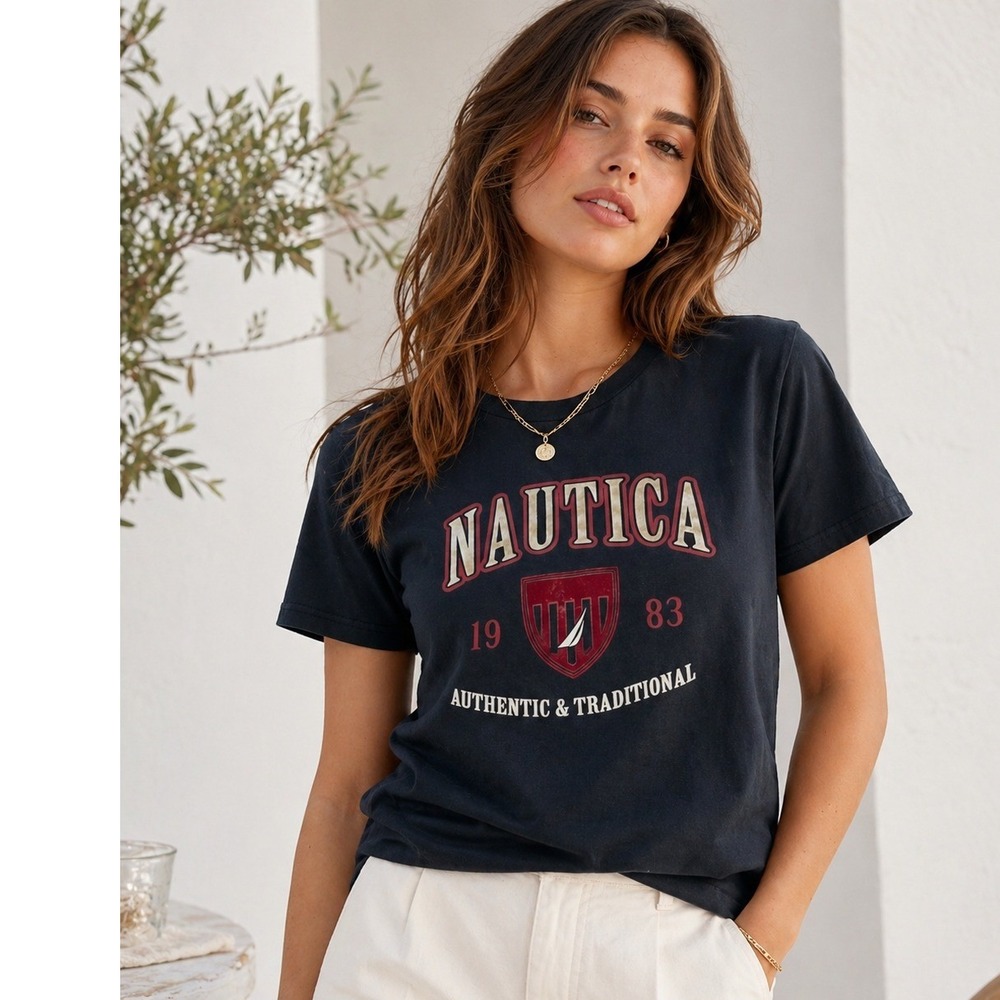 Náutica Women t shirt juniors Size XL (18/20) Gray Print short sleeve crew neck